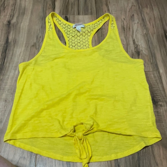 Arizona Jeans Juniors S Yellow tie-front top - Picture 1 of 3